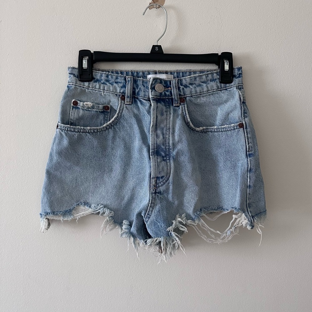 Zara light blue denim high waisted distressed hem jean shorts size 4